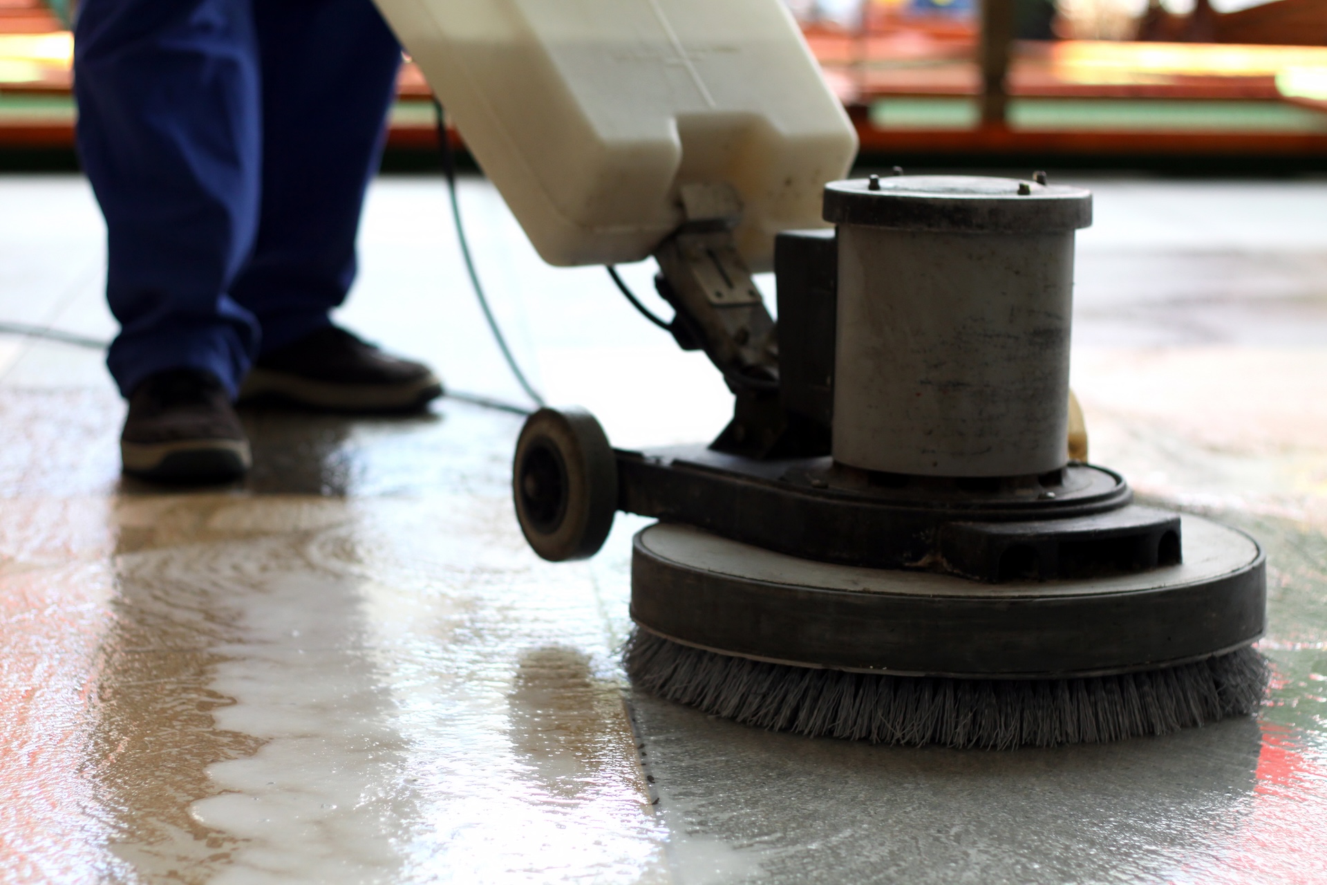 cleaning-machine-washing-the-floor-in-a-shopping-m-2021-08-26-16-21-48-utc